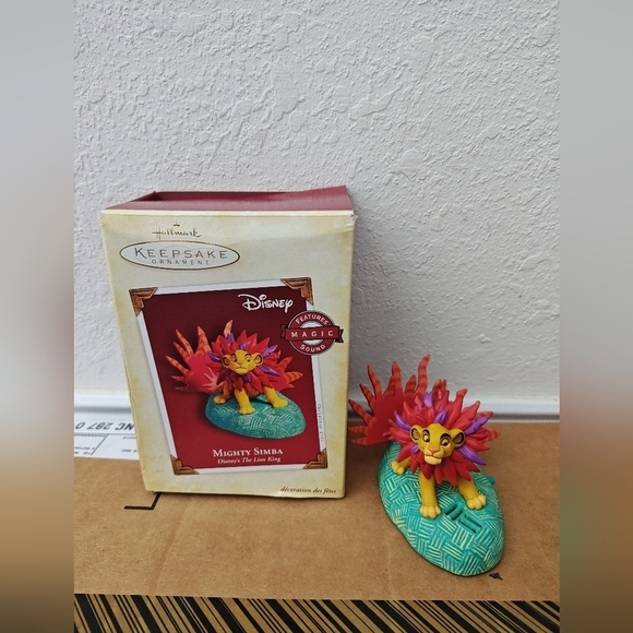 Hallmark Keepsake Mighty Simba Disney's The Lion King - Picture 1 of 3